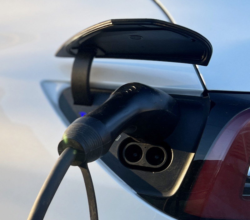 TESLA wird geladen